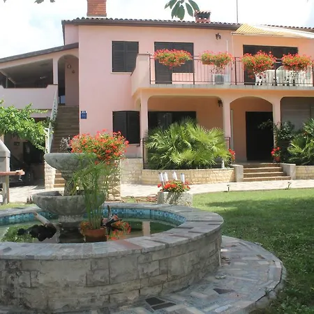 Paola Apartment Pula Exterior photo