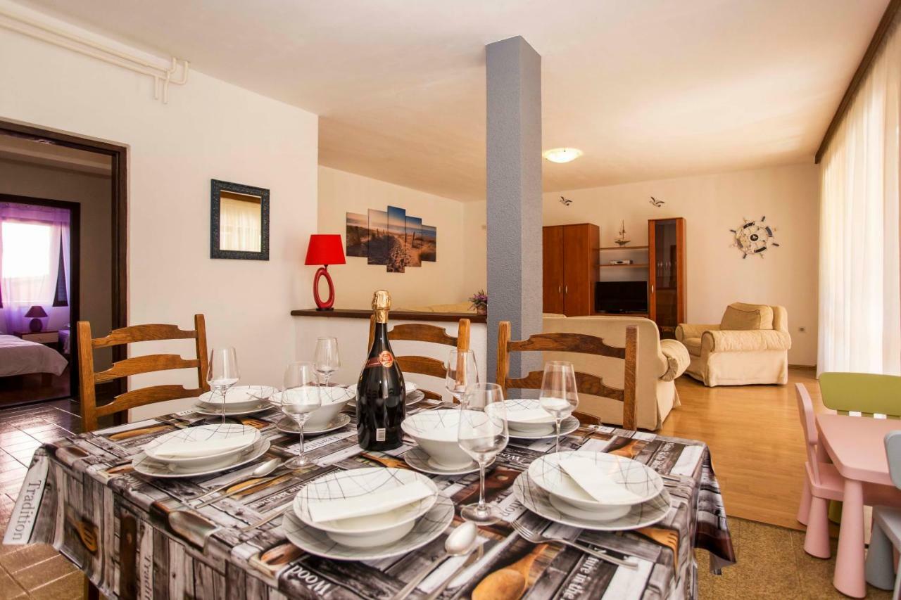 Apartment Paola *